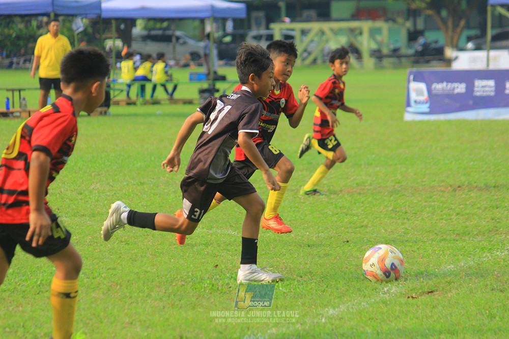 ijl u11 100526 jips soccer vs gagak muda