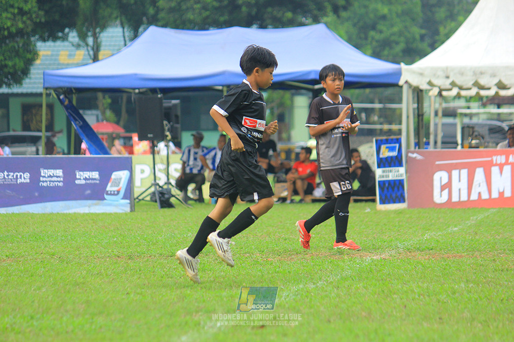 ijl u11 100526 jips soccer vs gagak muda