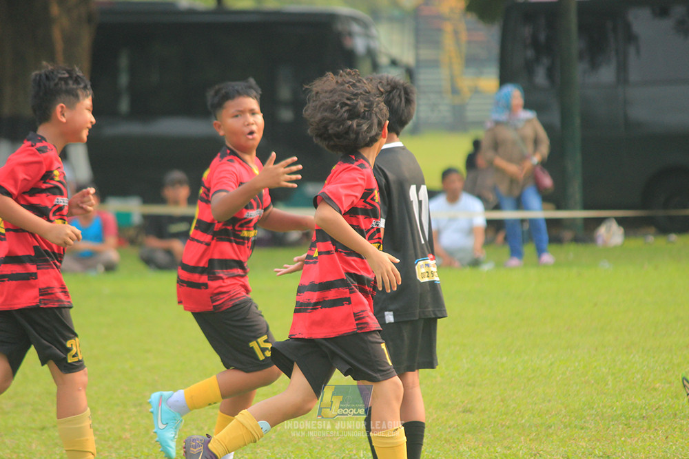 ijl u11 100526 jips soccer vs gagak muda