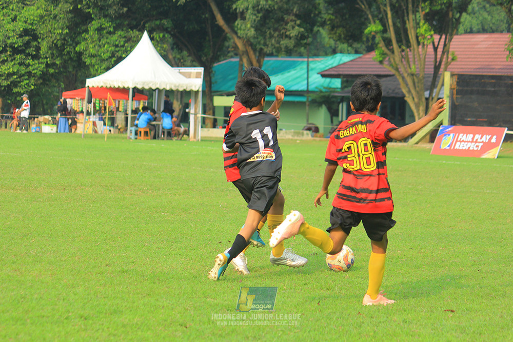 ijl u11 100526 jips soccer vs gagak muda