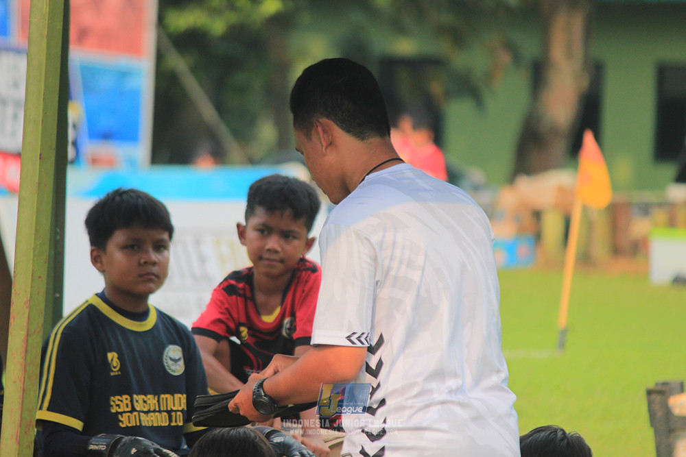 ijl u11 100526 jips soccer vs gagak muda
