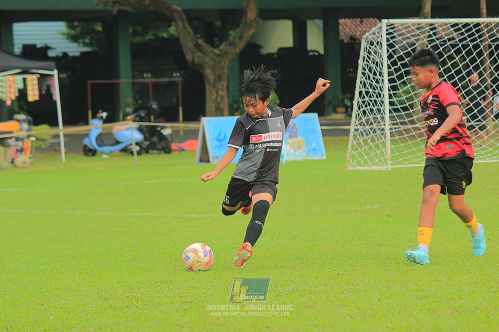 ijl u11 100526 jips soccer vs gagak muda