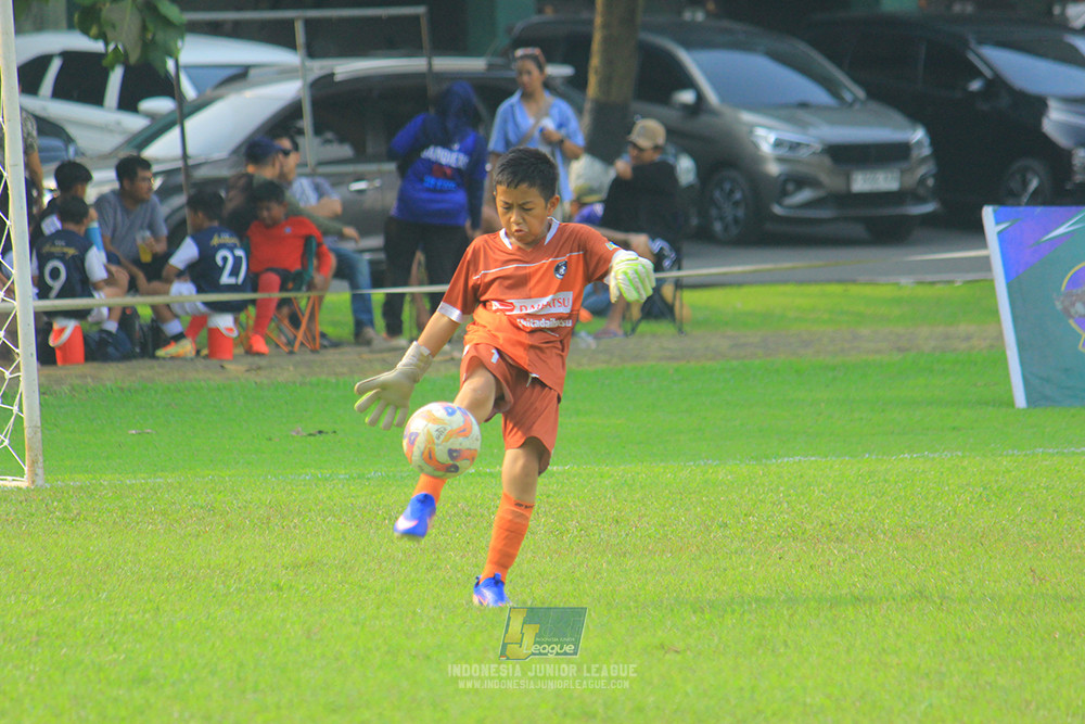 ijl u11 100526 jips soccer vs gagak muda