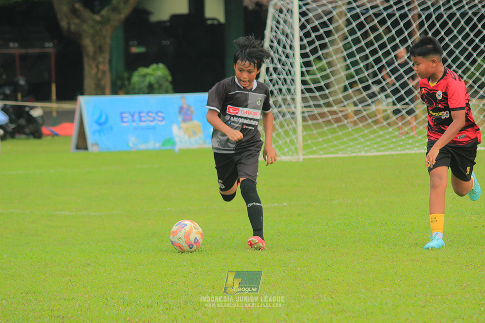 ijl u11 100526 jips soccer vs gagak muda