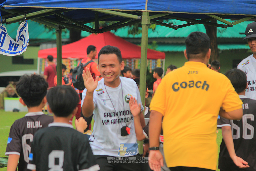 ijl u11 100526 jips soccer vs gagak muda