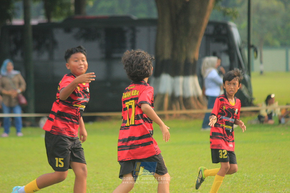 ijl u11 100526 jips soccer vs gagak muda