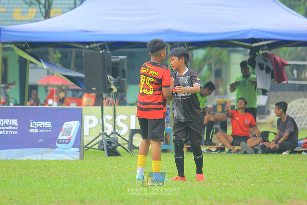 ijl u11 100526 jips soccer vs gagak muda