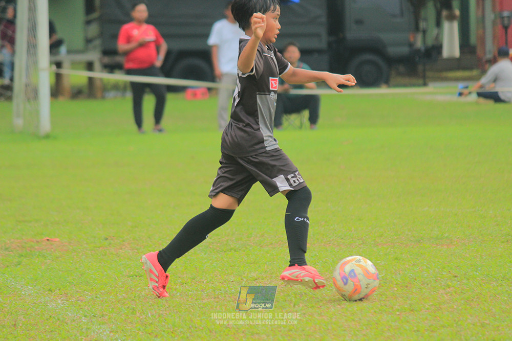 ijl u11 100526 jips soccer vs gagak muda