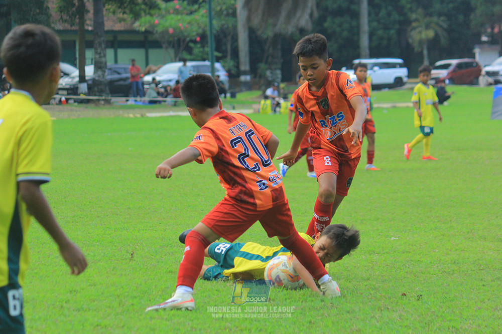 ijl u11 100526 karawang youth soccer vs maesa pararaider army
