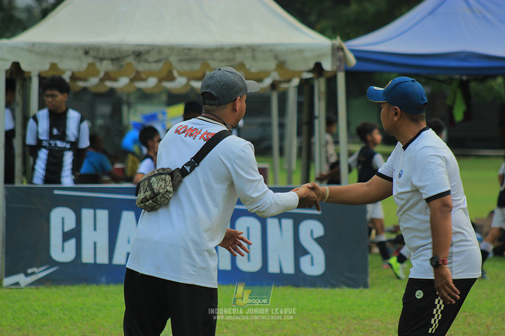 ijl u11 100526 kids soccer family vs fff academy blue