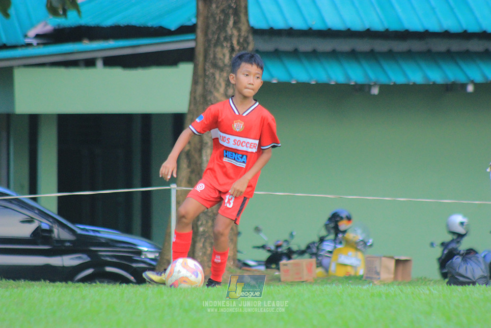 ijl u11 100526 kids soccer family vs fff academy blue