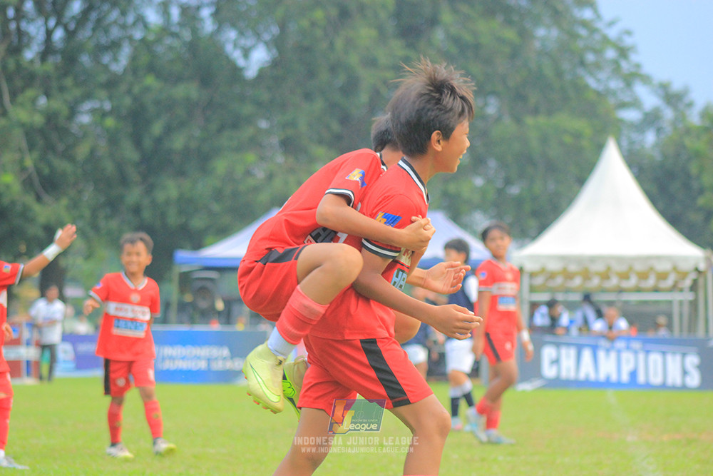 ijl u11 100526 kids soccer family vs fff academy blue