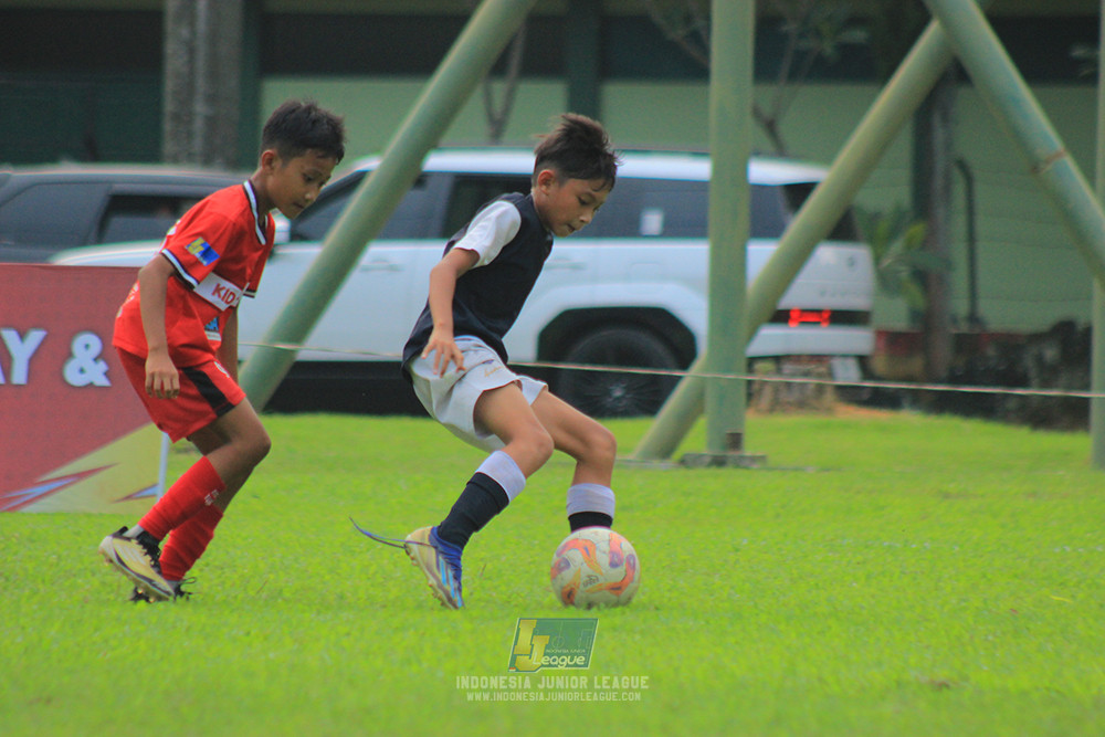 ijl u11 100526 kids soccer family vs fff academy blue