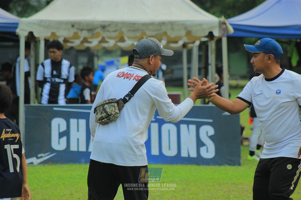ijl u11 100526 kids soccer family vs fff academy blue