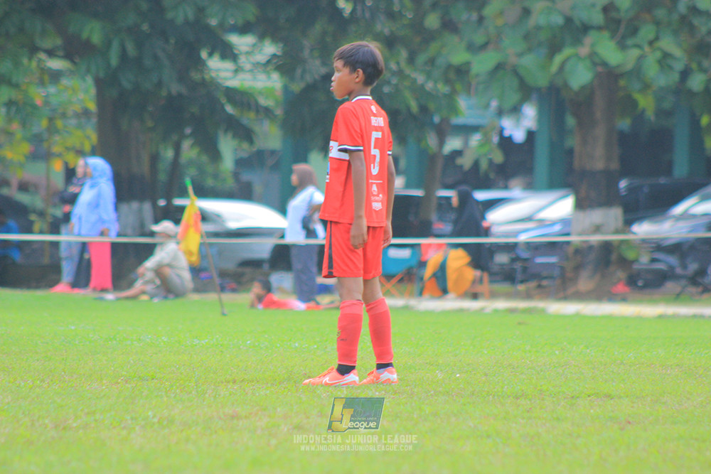 ijl u11 100526 kids soccer family vs fff academy blue