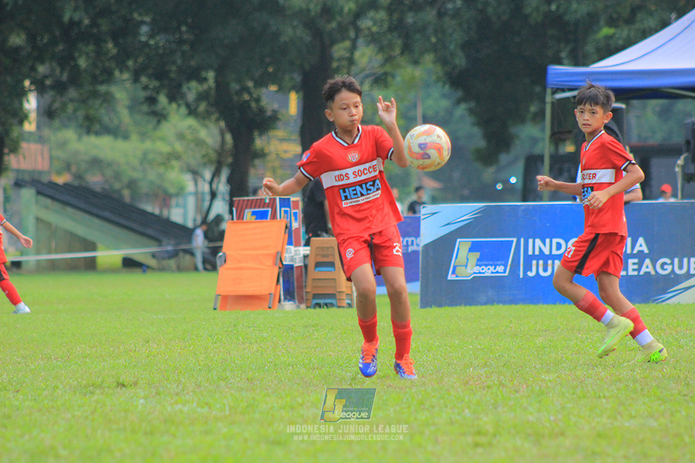 ijl u11 100526 kids soccer family vs fff academy blue