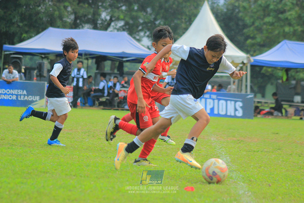 ijl u11 100526 kids soccer family vs fff academy blue