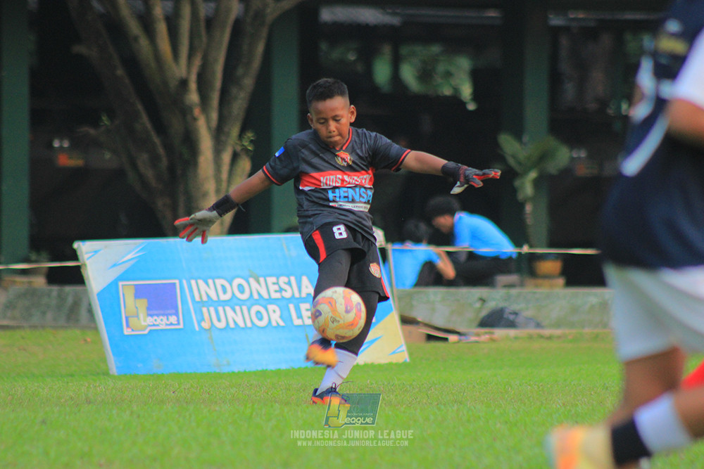 ijl u11 100526 kids soccer family vs fff academy blue