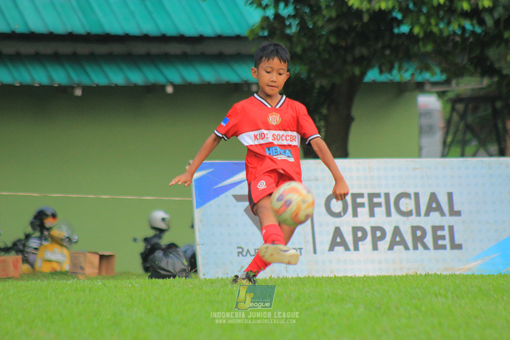 ijl u11 100526 kids soccer family vs fff academy blue