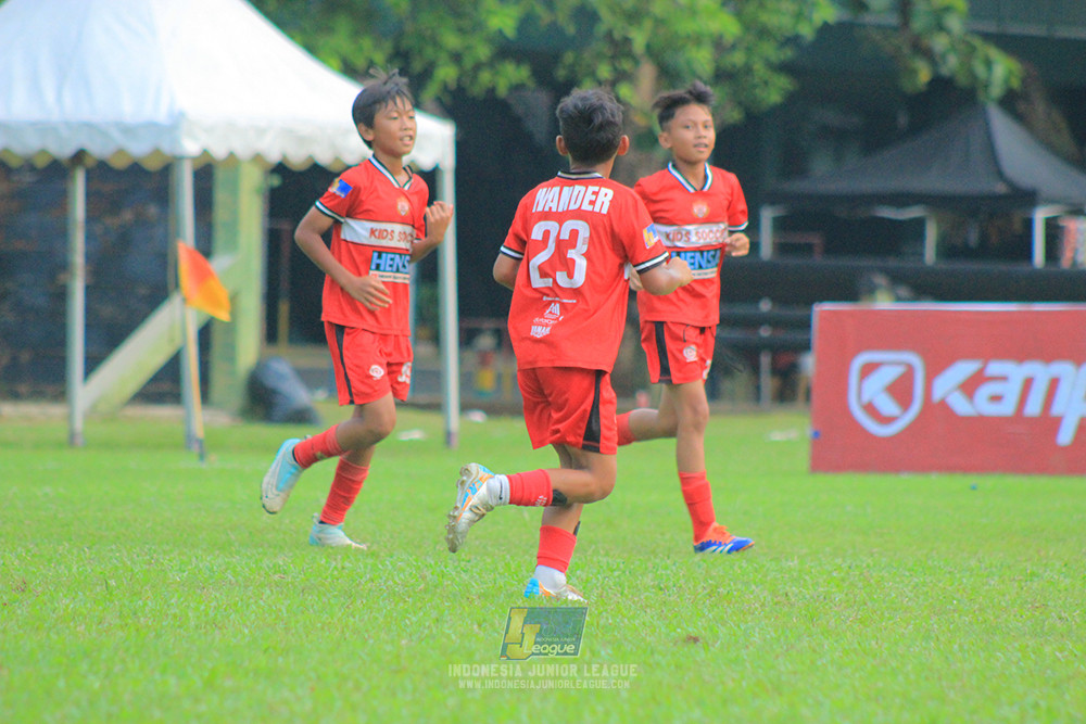 ijl u11 100526 kids soccer family vs fff academy blue