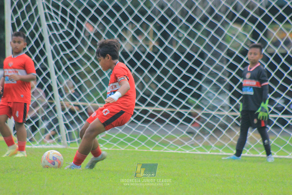ijl u11 100526 kids soccer family vs fff academy blue