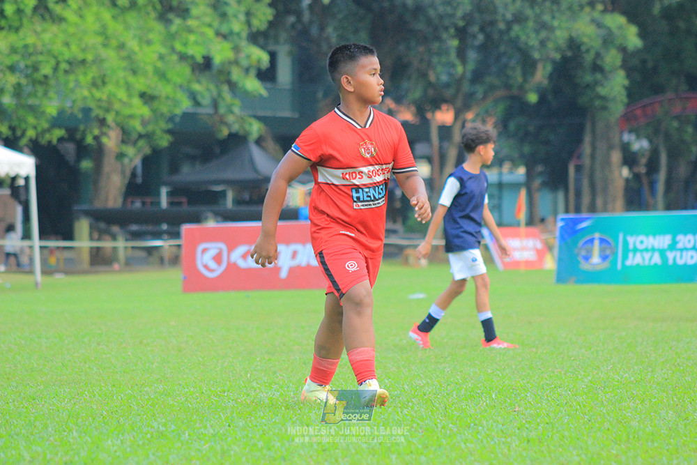 ijl u11 100526 kids soccer family vs fff academy blue