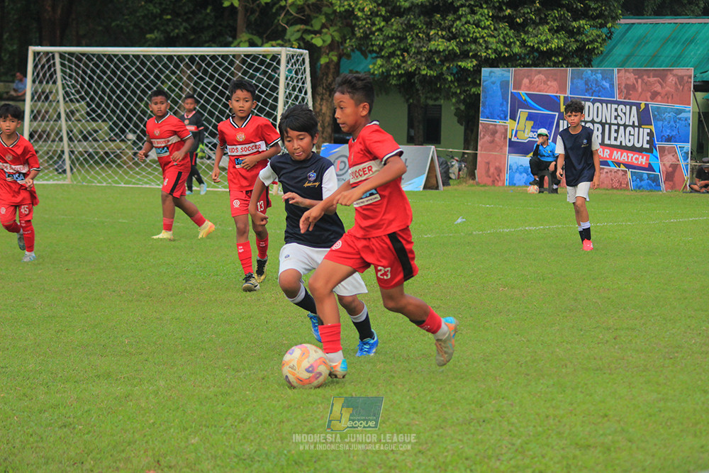 ijl u11 100526 kids soccer family vs fff academy blue