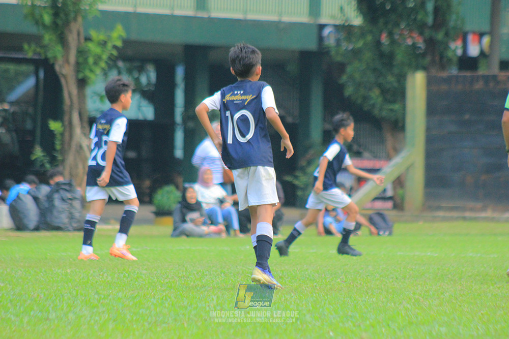 ijl u11 100526 kids soccer family vs fff academy blue