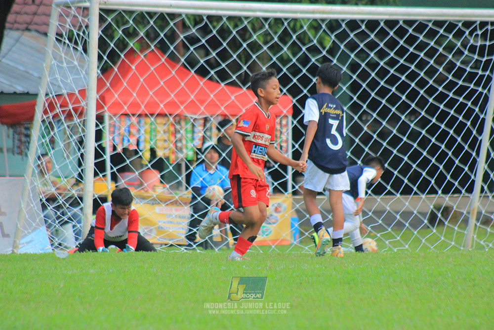 ijl u11 100526 kids soccer family vs fff academy blue