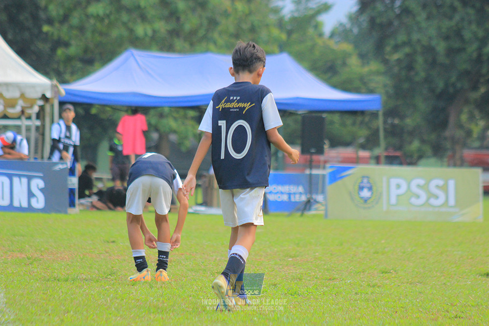 ijl u11 100526 kids soccer family vs fff academy blue