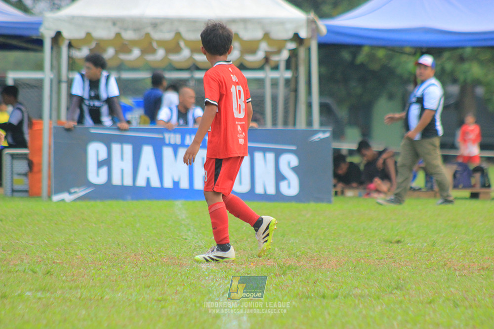 ijl u11 100526 kids soccer family vs fff academy blue