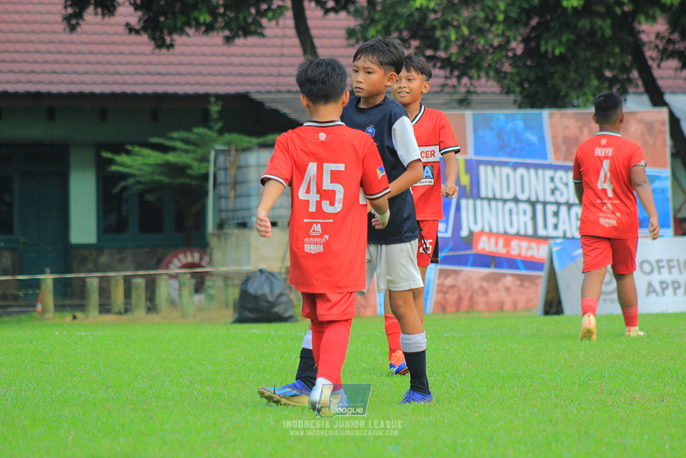 ijl u11 100526 kids soccer family vs fff academy blue