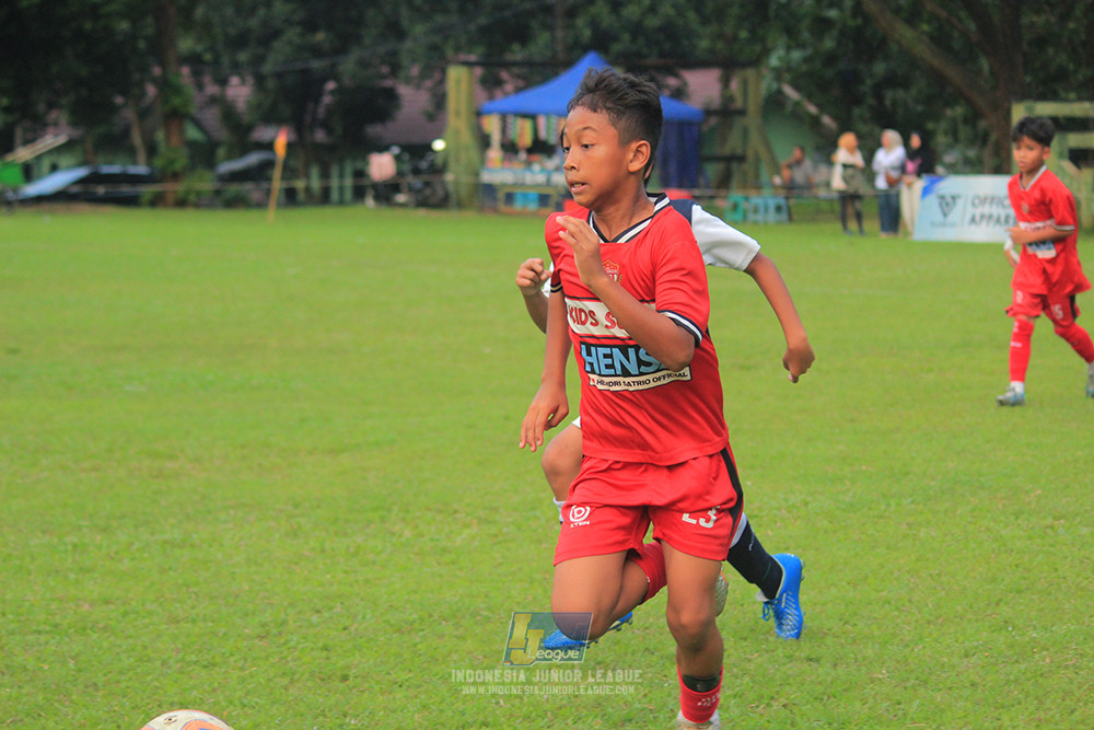ijl u11 100526 kids soccer family vs fff academy blue