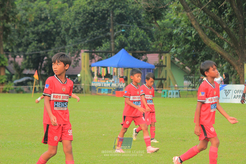 ijl u11 100526 kids soccer family vs fff academy blue