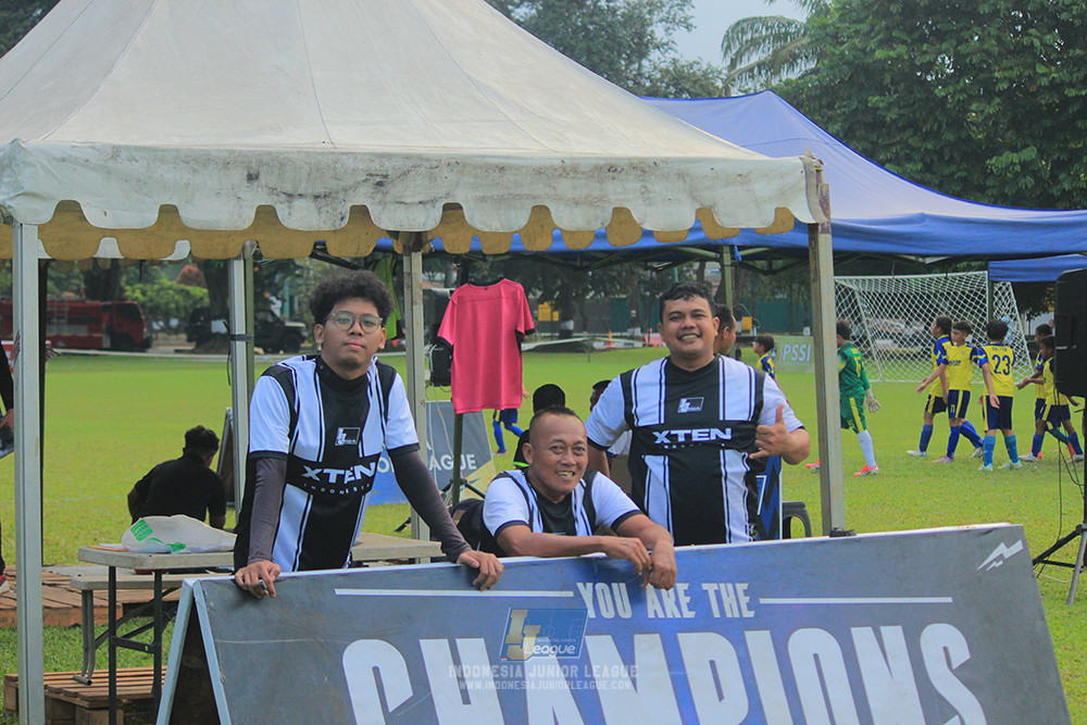 ijl u11 100526 kids soccer family vs fff academy blue