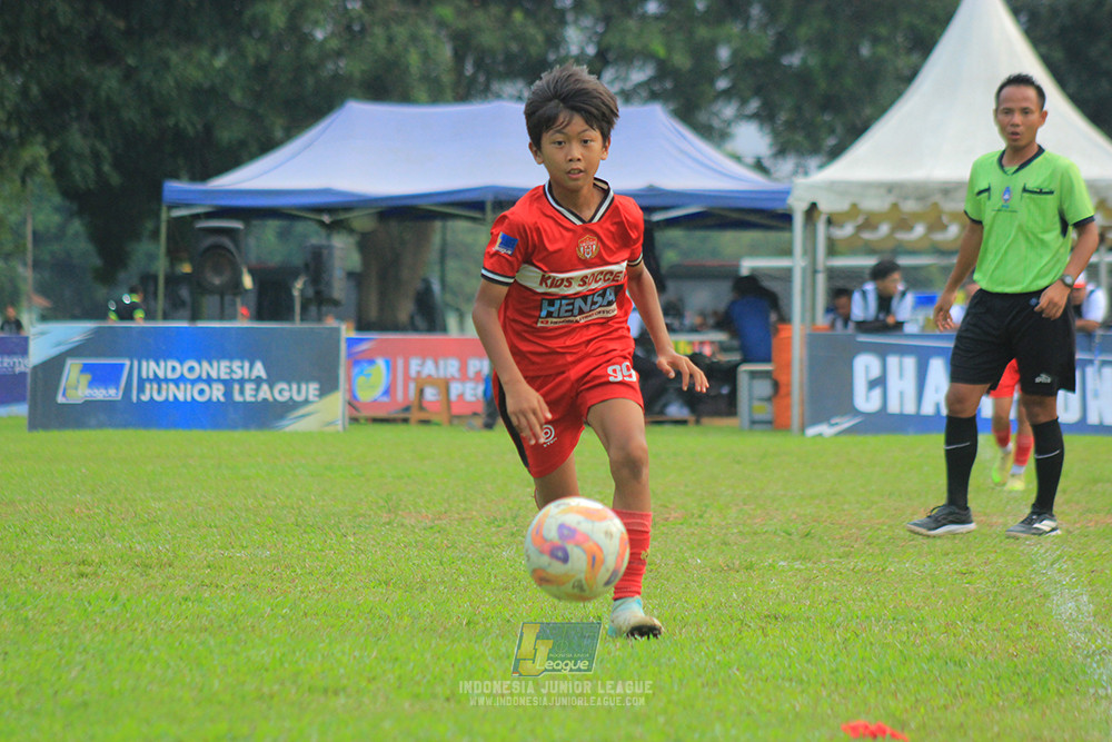 ijl u11 100526 kids soccer family vs fff academy blue