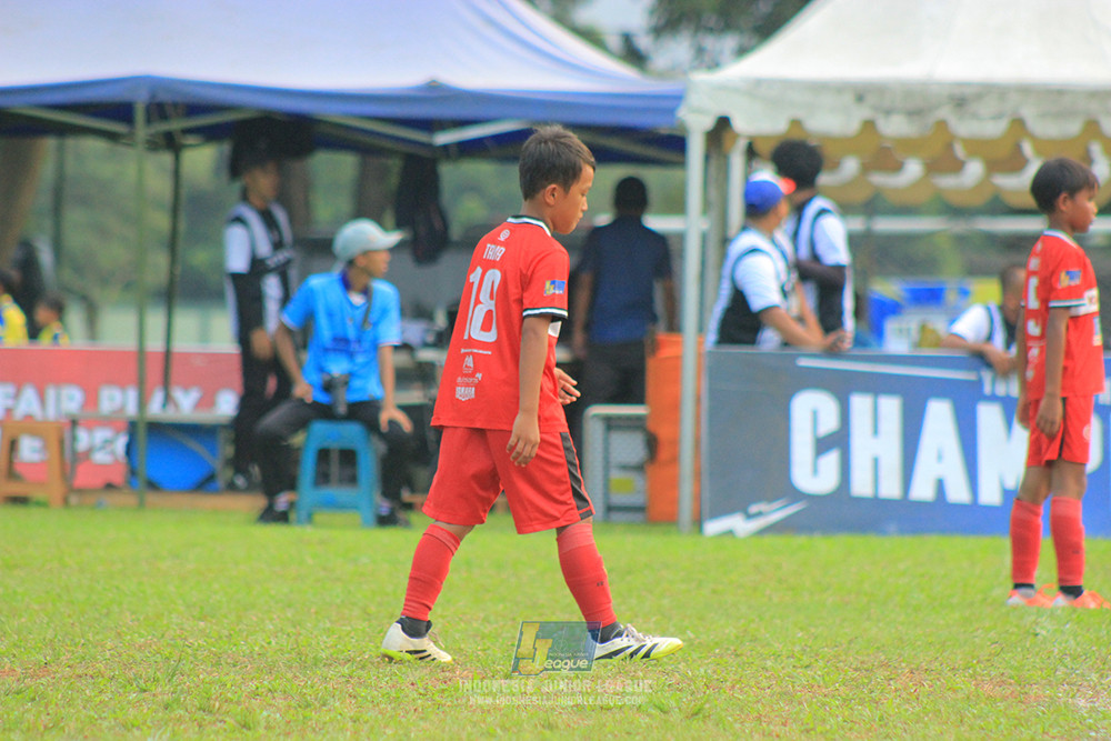 ijl u11 100526 kids soccer family vs fff academy blue