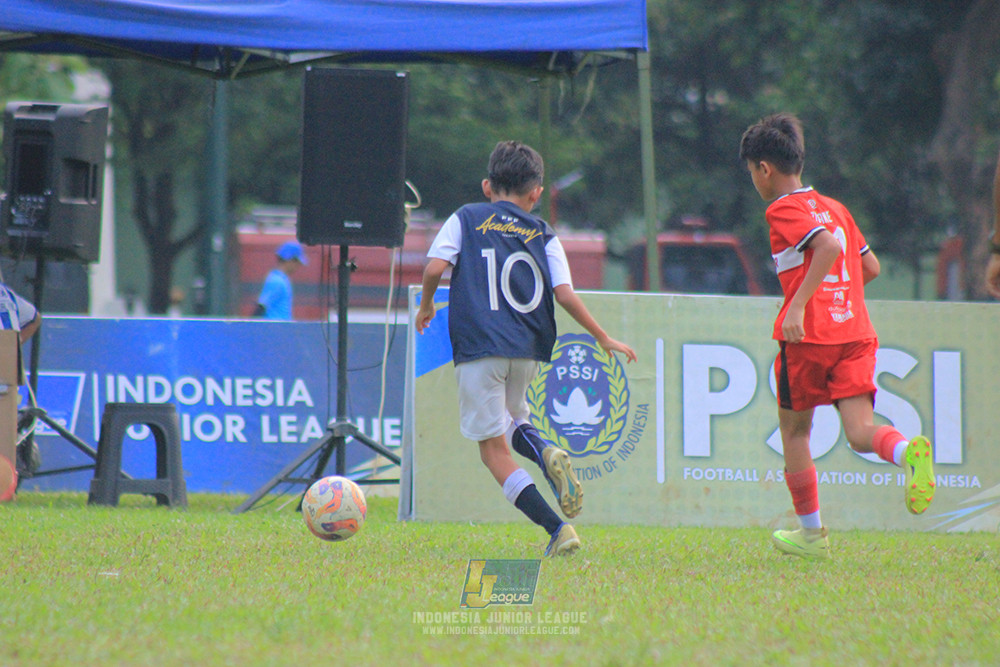 ijl u11 100526 kids soccer family vs fff academy blue
