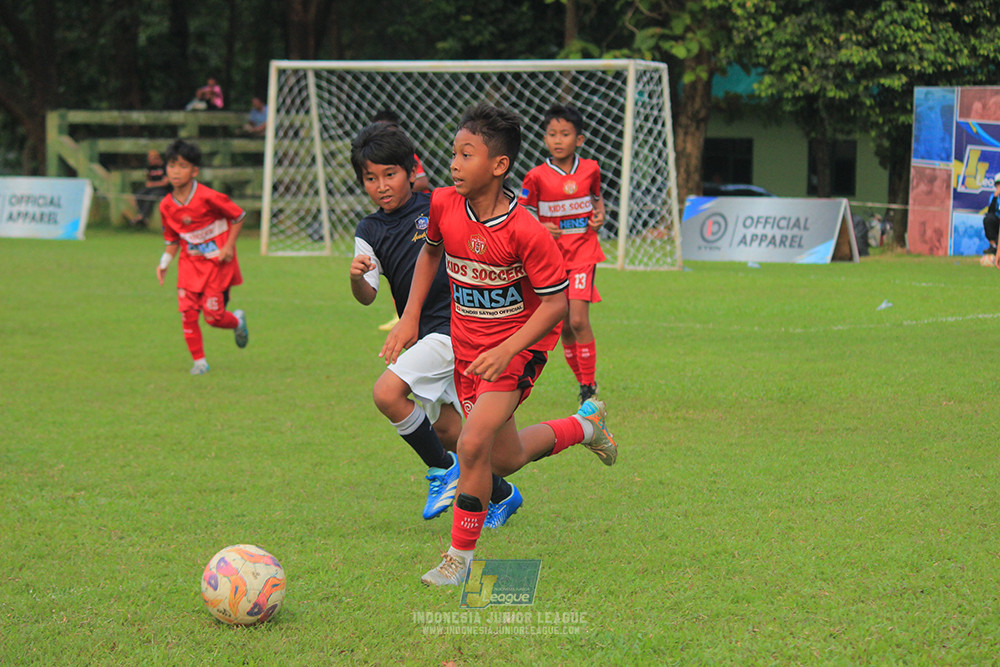 ijl u11 100526 kids soccer family vs fff academy blue