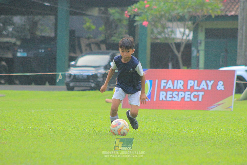 ijl u11 100526 kids soccer family vs fff academy blue