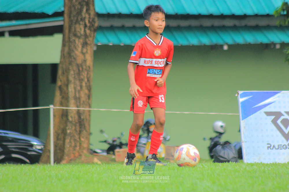 ijl u11 100526 kids soccer family vs fff academy blue