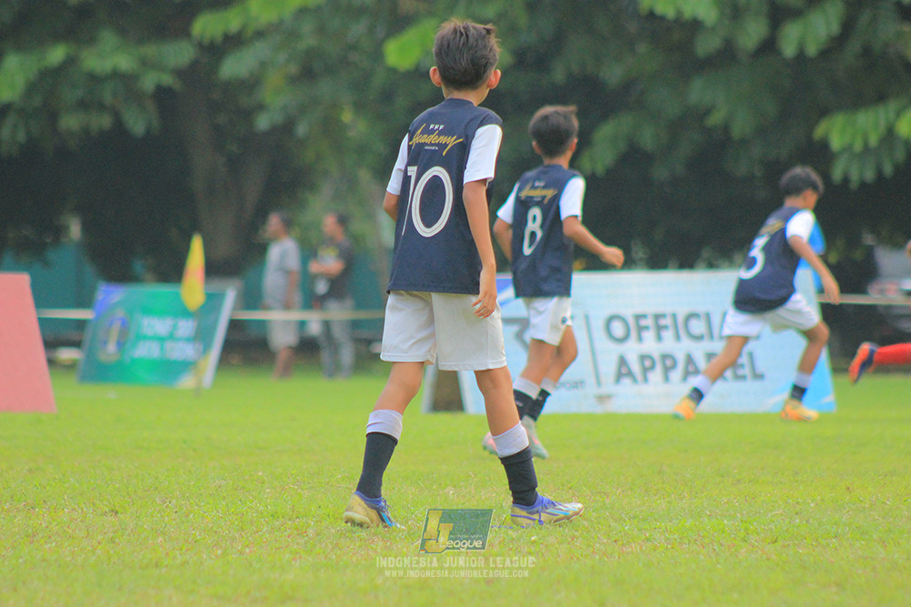 ijl u11 100526 kids soccer family vs fff academy blue