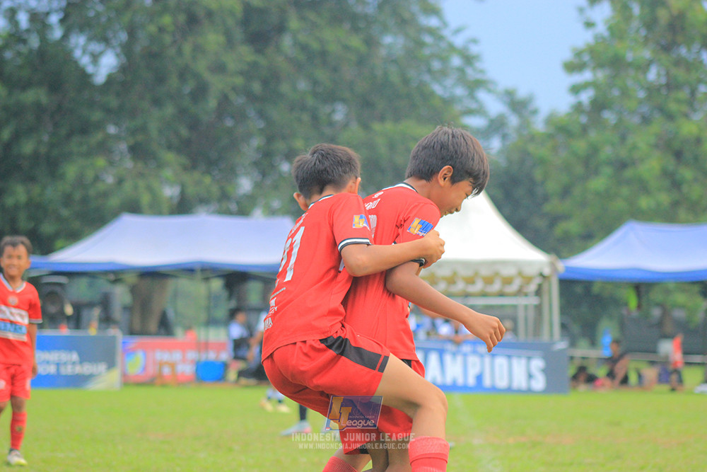 ijl u11 100526 kids soccer family vs fff academy blue