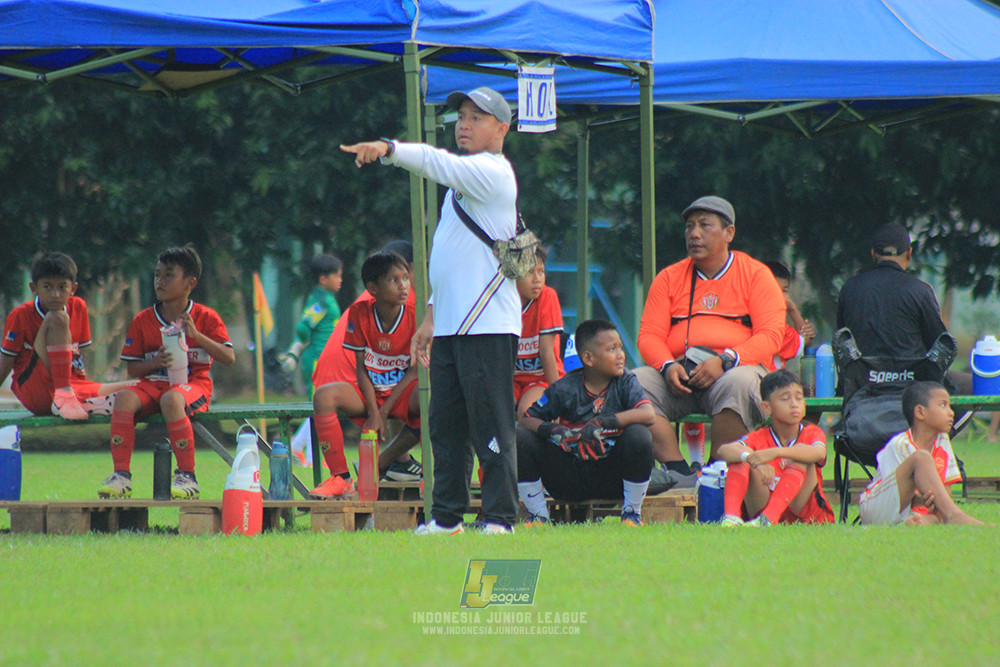 ijl u11 100526 kids soccer family vs fff academy blue