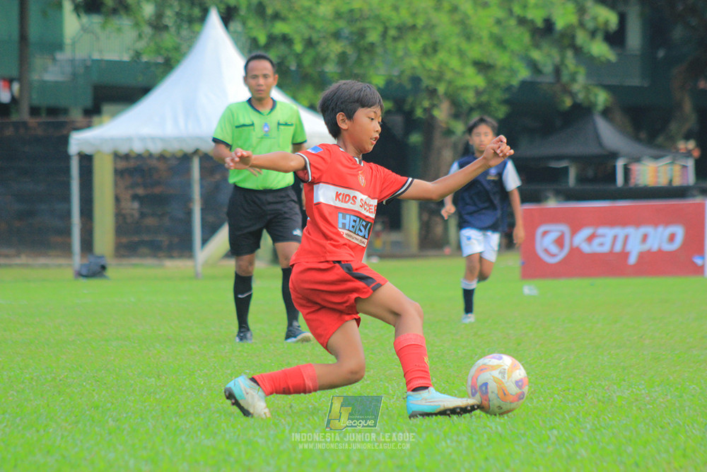 ijl u11 100526 kids soccer family vs fff academy blue