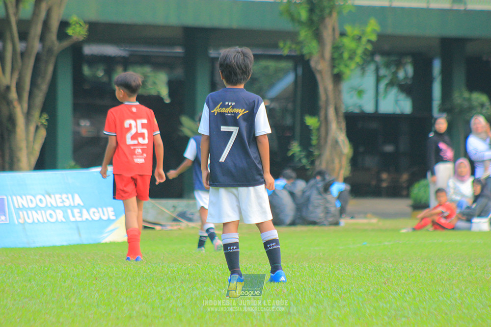ijl u11 100526 kids soccer family vs fff academy blue
