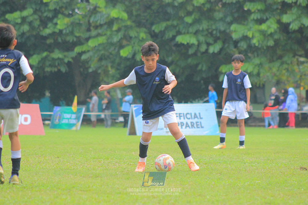 ijl u11 100526 kids soccer family vs fff academy blue