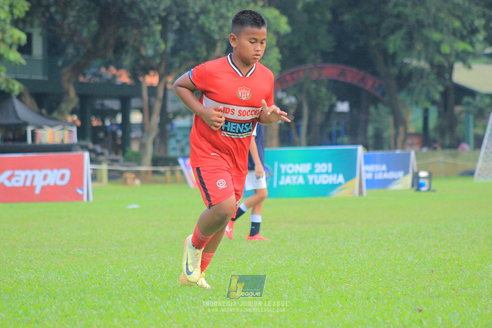ijl u11 100526 kids soccer family vs fff academy blue