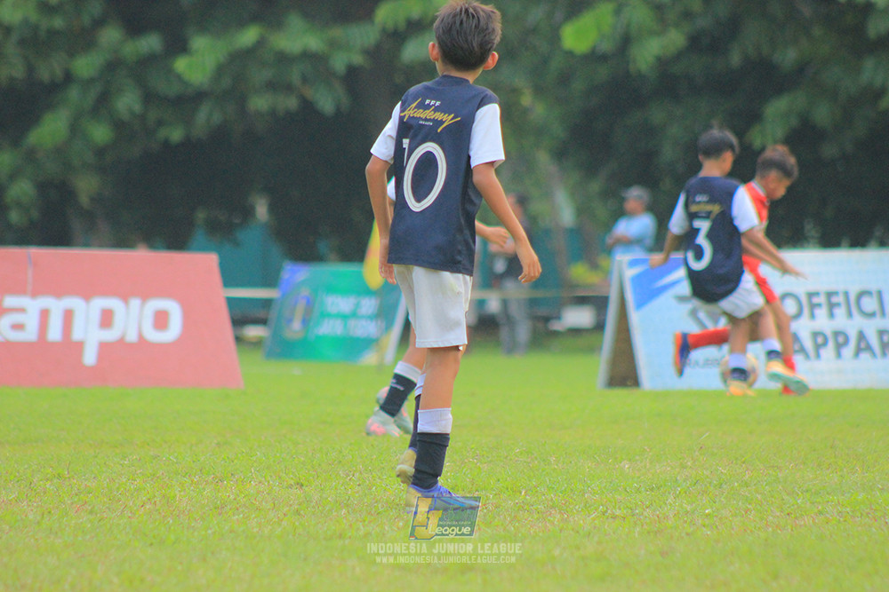 ijl u11 100526 kids soccer family vs fff academy blue