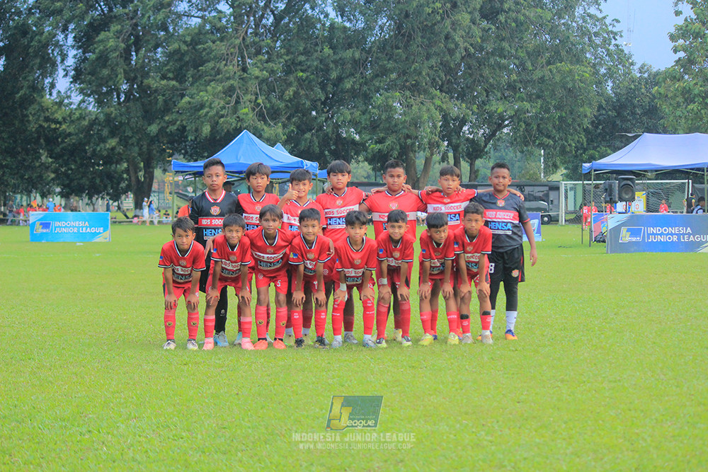 ijl u11 100526 kids soccer family vs fff academy blue